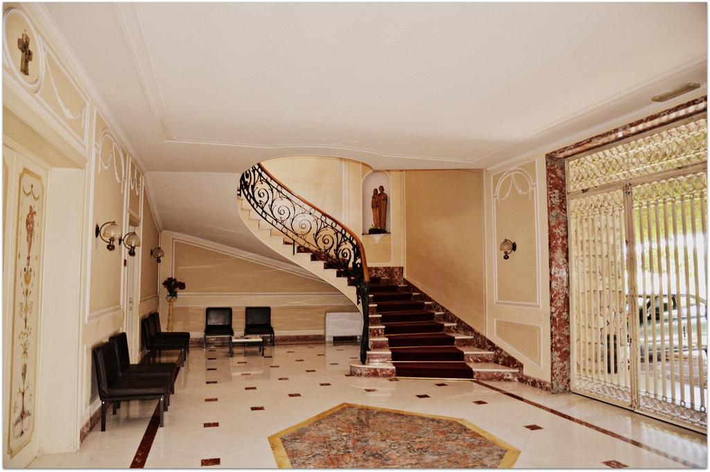 Casa Per Ferie Cardinal G. Guarino Bed and Breakfast Roma Esterno foto