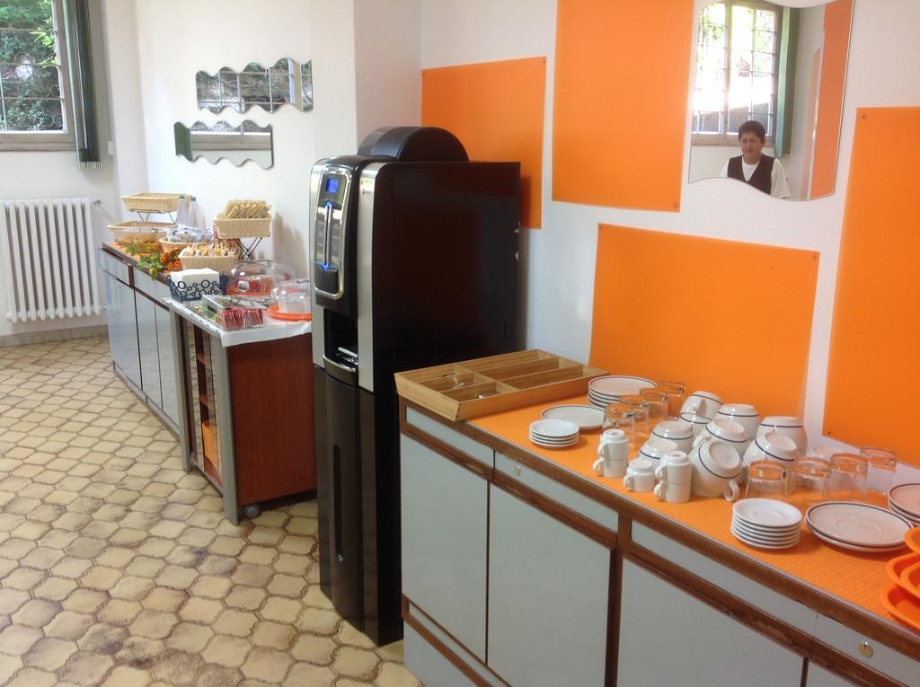 Casa Per Ferie Cardinal G. Guarino Bed and Breakfast Roma Esterno foto