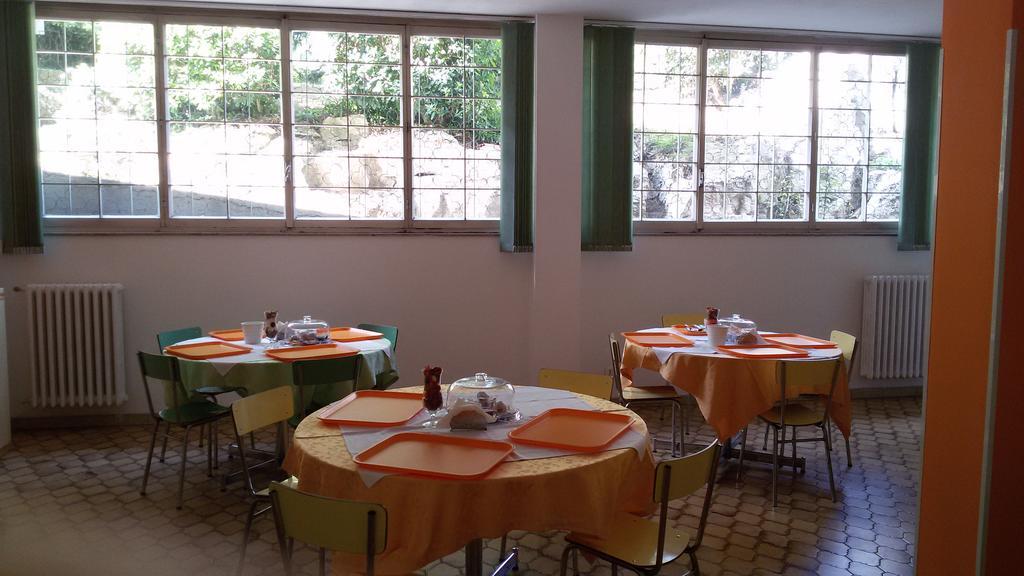 Casa Per Ferie Cardinal G. Guarino Bed and Breakfast Roma Esterno foto