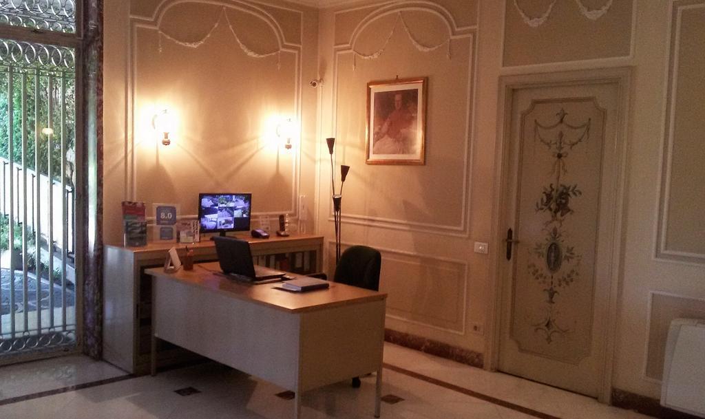 Casa Per Ferie Cardinal G. Guarino Bed and Breakfast Roma Esterno foto